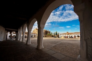 Plaza porticada de Garrovillas de Alconetar